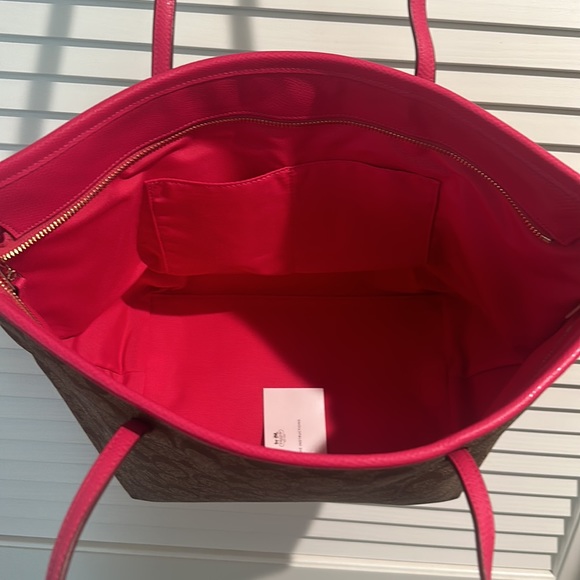 NWOT Coach Signature Taupe/Pink Zip Tote with three inside pockets 18”Wx 10.5”H - Picture 9 of 10